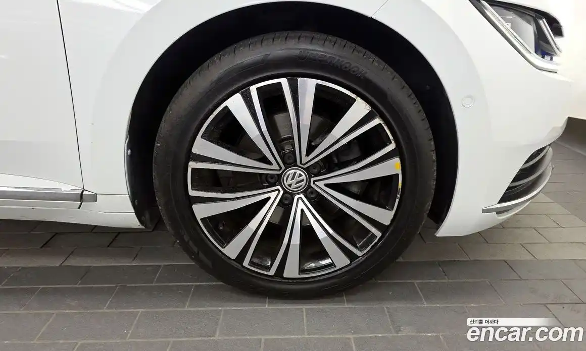 Volkswagen Arteon 2019 2.0 Автомат в Москве № 277096, фото 7