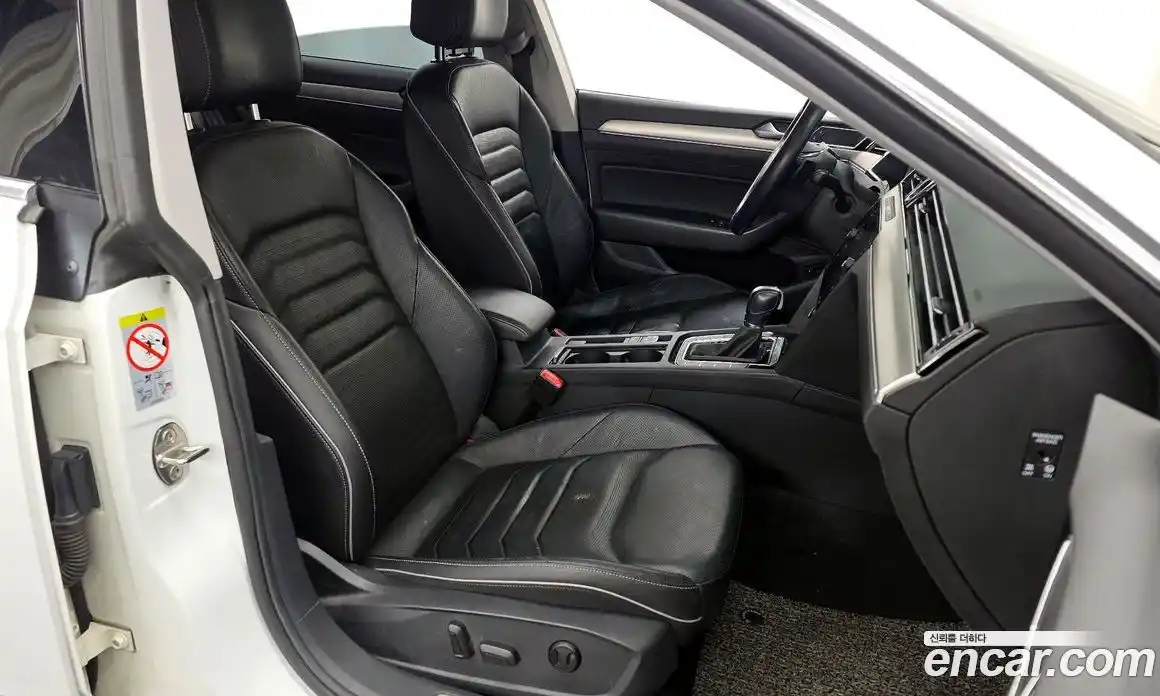 Volkswagen Arteon 2019 2.0 Автомат в Москве № 277096, фото 8