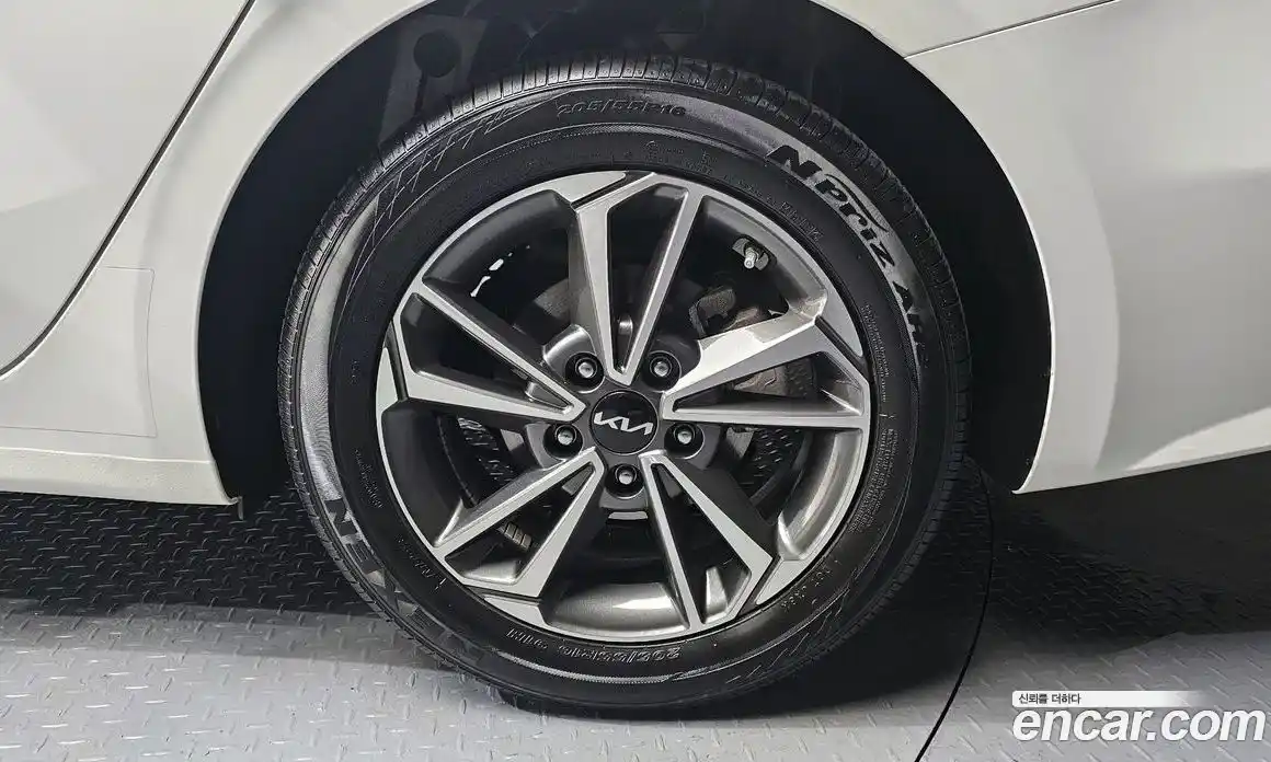 Kia K3 2023 1.6 Автомат в Москве № 285258, фото 18