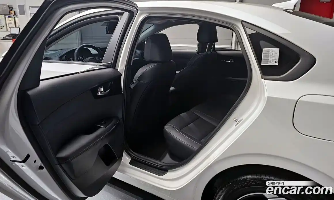 Kia K3 2023 1.6 Автомат в Москве № 285258, фото 6