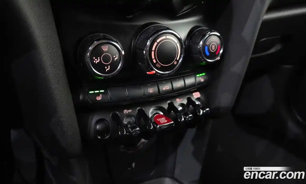 Mini Cooper 2019 1.5 Автомат в Москве № 299449, фото 14