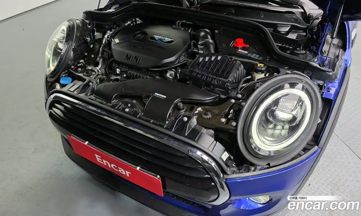 Mini Cooper 2019 1.5 Автомат в Москве № 299449, фото 16