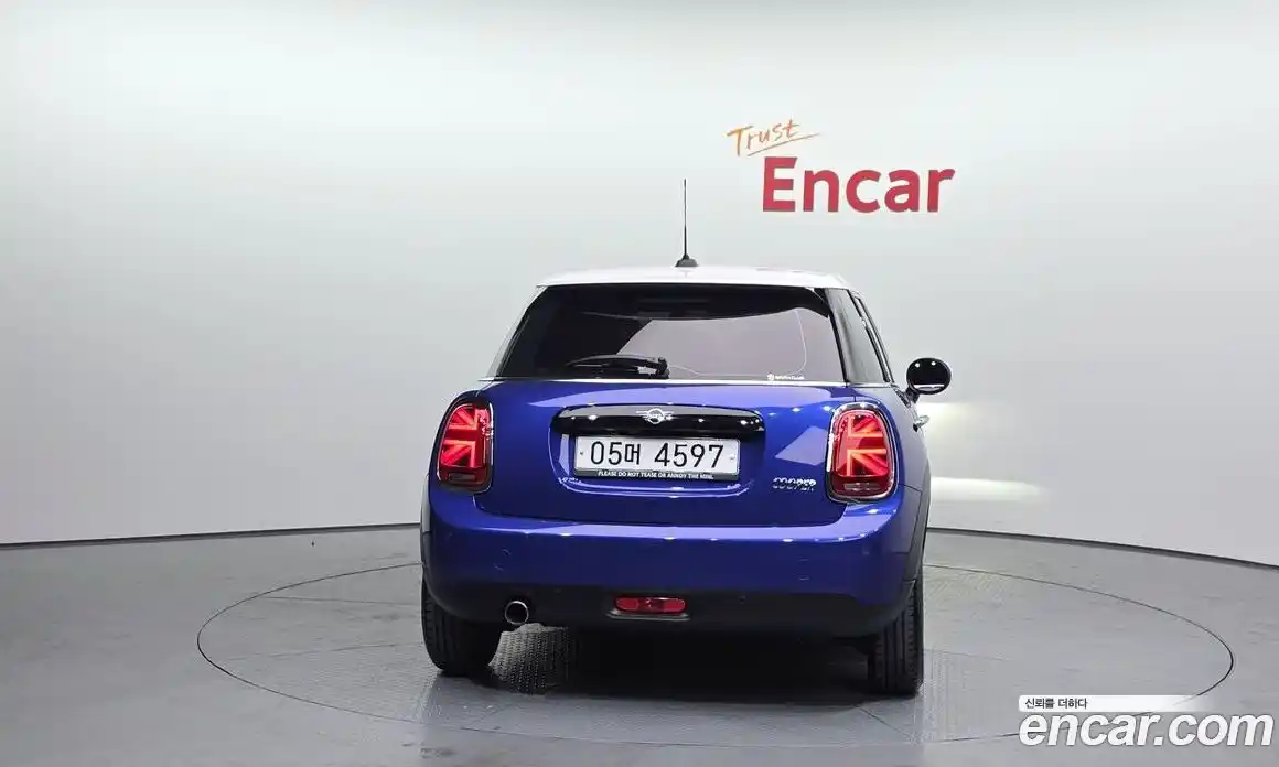 Mini Cooper 2019 1.5 Автомат в Москве № 299449, фото 18