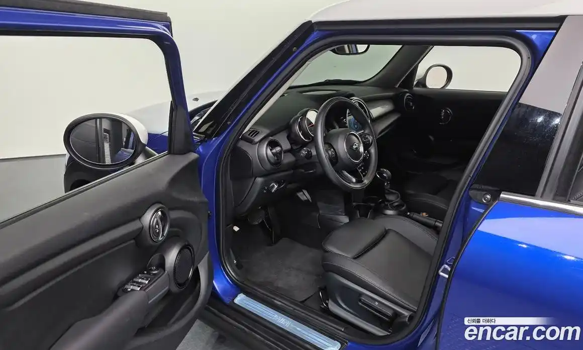 Mini Cooper 2019 1.5 Автомат в Москве № 299449, фото 5