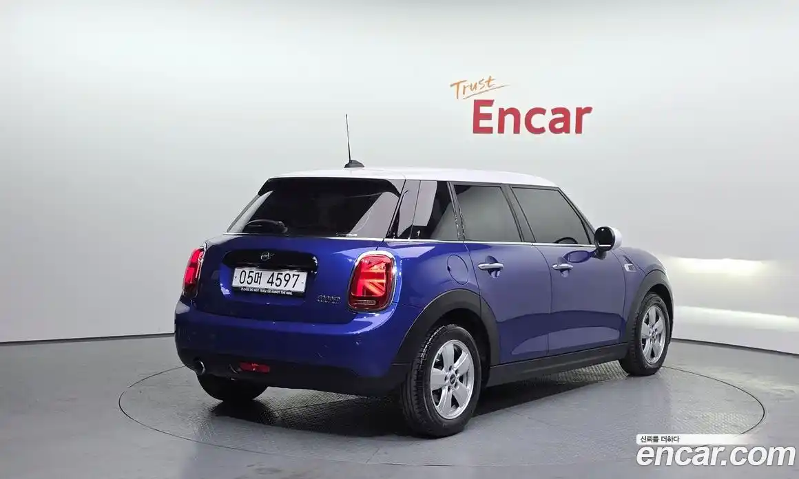 Mini Cooper 2019 1.5 Автомат в Москве № 299449, фото 7