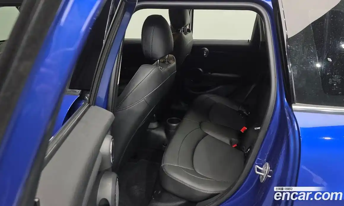 Mini Cooper 2019 1.5 Автомат в Москве № 299449, фото 9