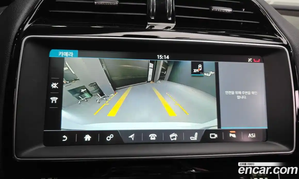 Jaguar XE 2017 2.0 Автомат в Москве № 305002, фото 15