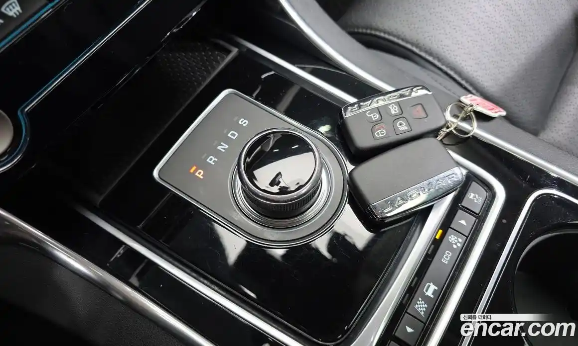 Jaguar XE 2017 2.0 Автомат в Москве № 305002, фото 16