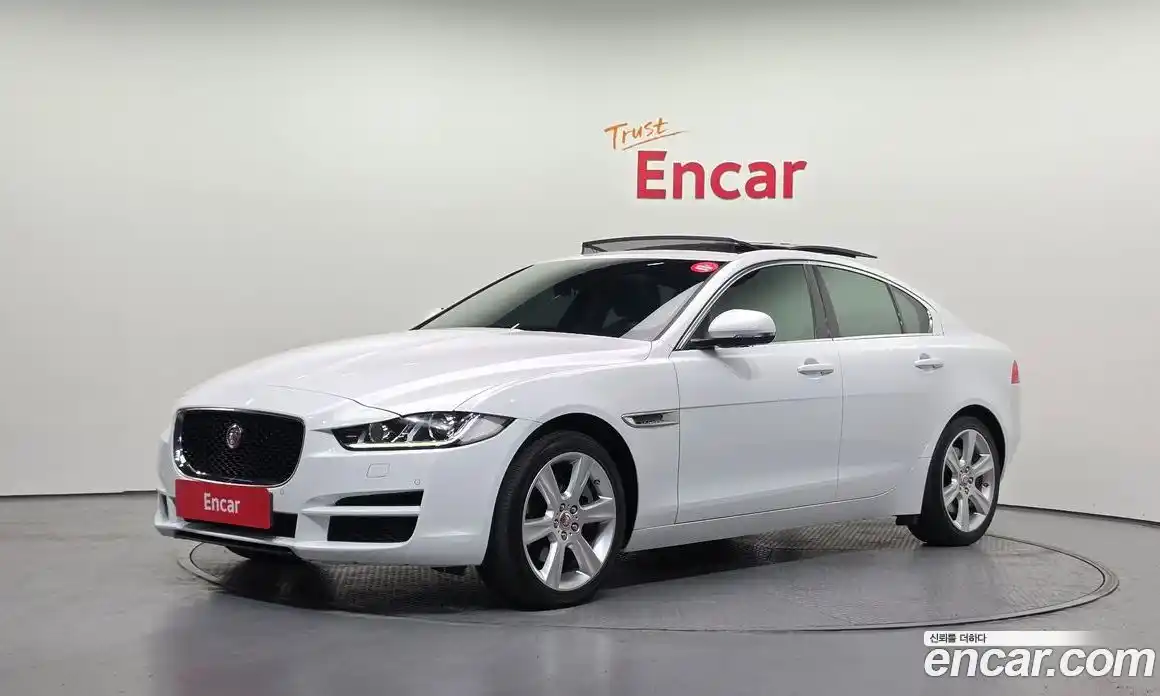 Jaguar XE 2017 2.0 Автомат в Москве № 305002, фото 7