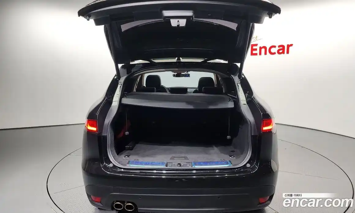 Jaguar F-Pace 2020 2.0 Автомат в Москве № 305047, фото 17