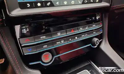 Jaguar F-Pace 2020 2.0 Автомат в Москве № 305047, миниатюра 3