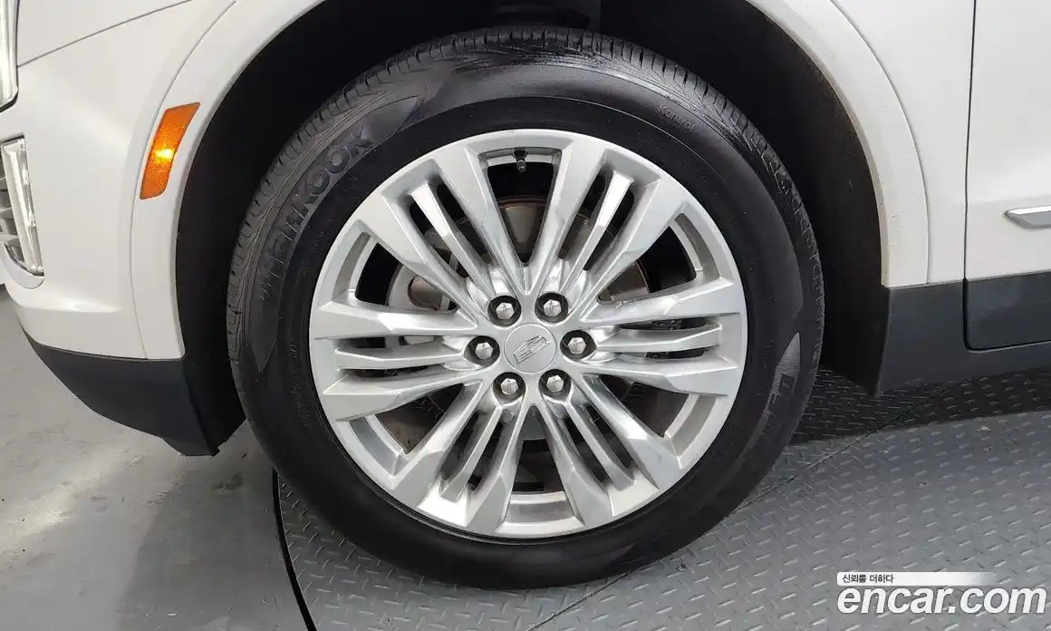 Cadillac XT5 2018 3.6 Автомат в Москве № 306805, фото 4