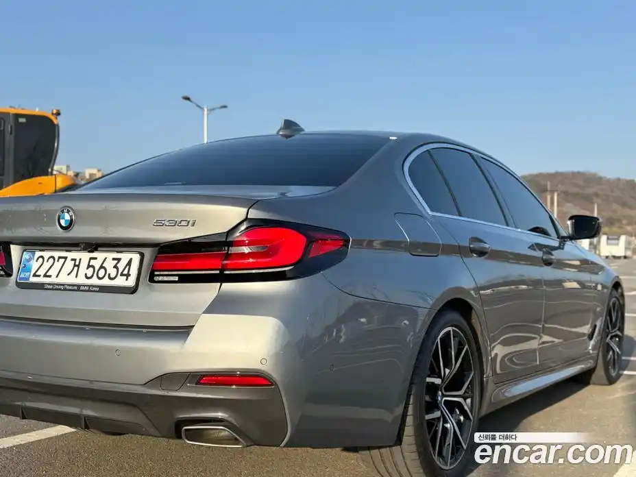 BMW 5-Series 2023 2.0 Автомат в Москве № 330631, фото 4