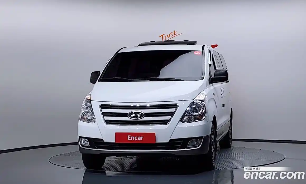 Hyundai Starex 2018 2.5 Автомат в Москве № 3325, фото 15