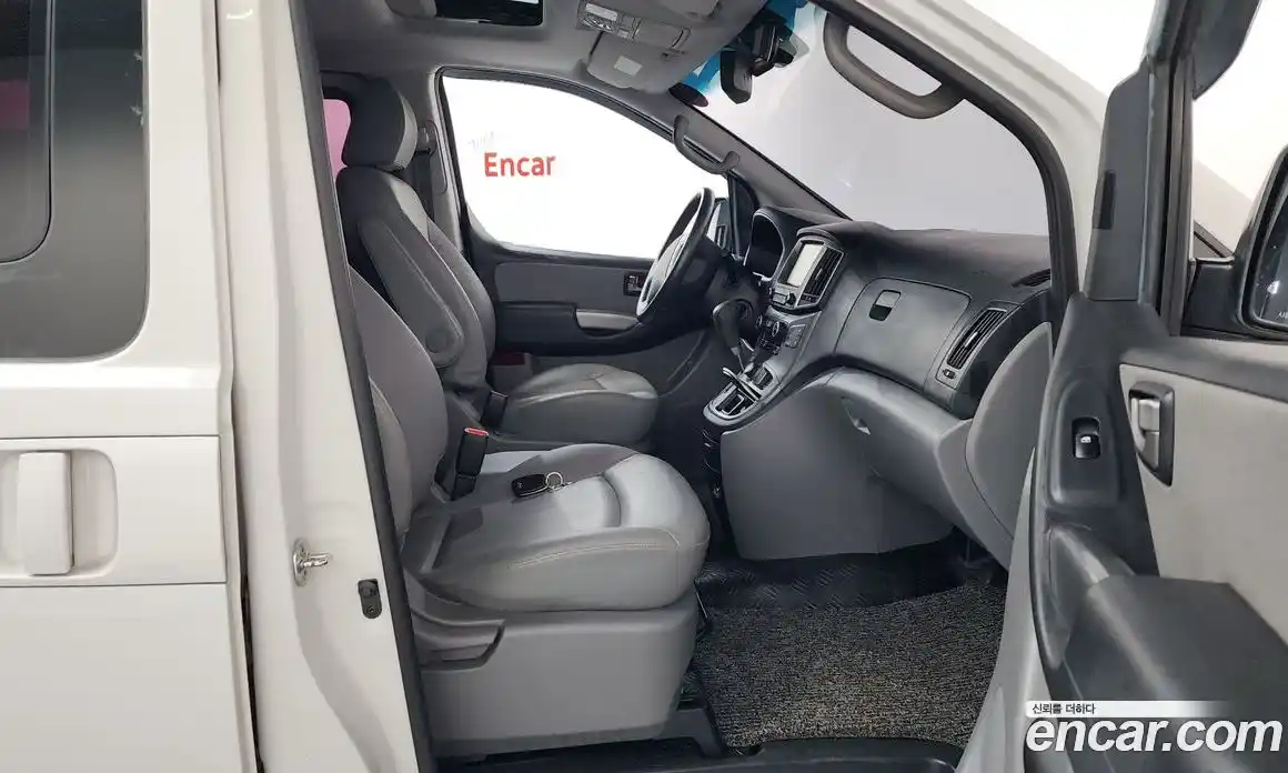 Hyundai Starex 2018 2.5 Автомат в Москве № 3325, фото 10