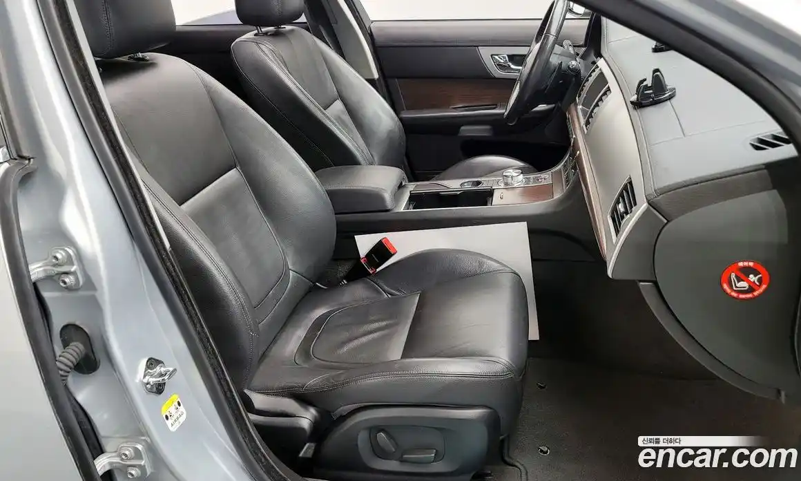 Jaguar XF 2014 2.2 Автомат в Москве № 335830, фото 10