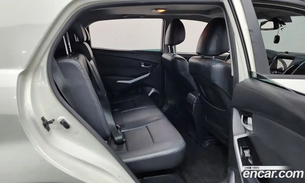 SsangYong Korando 2015 2.0 Автомат в Москве № 33821, фото 16