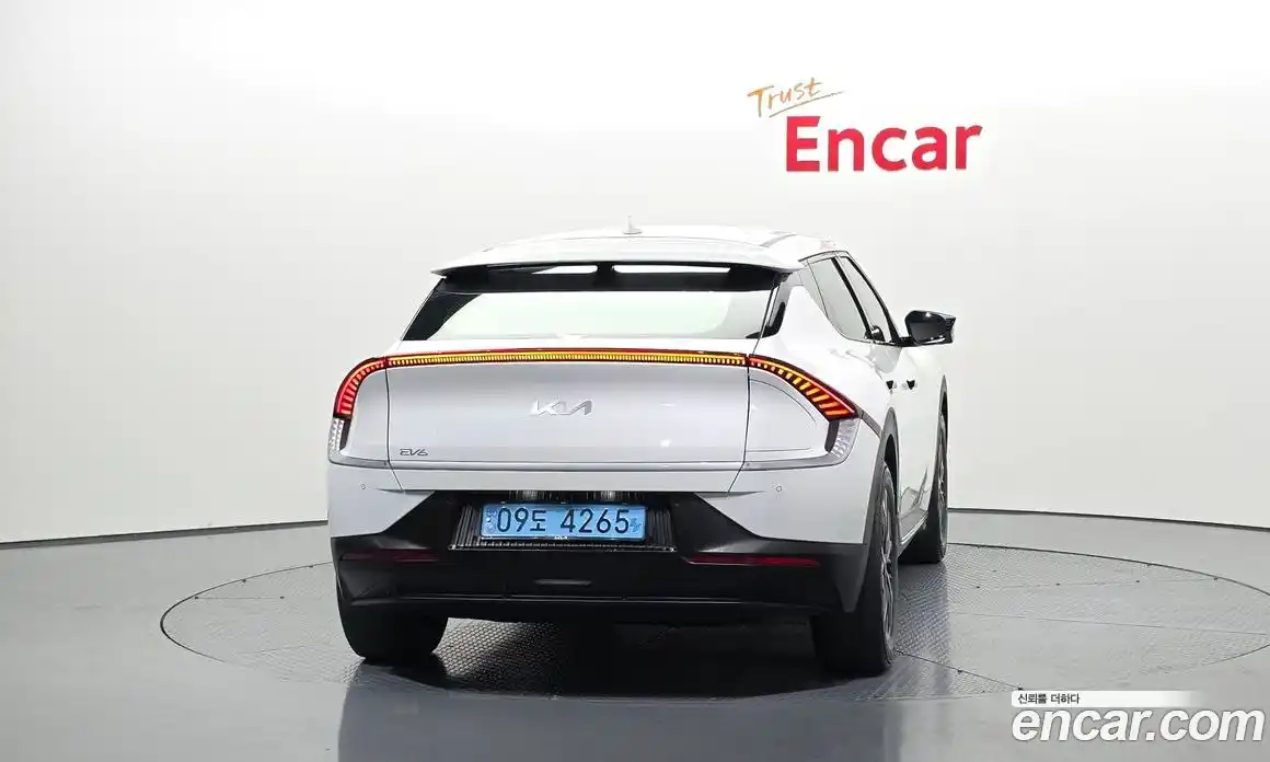 Kia EV6 2023 0.1 Автомат в Москве № 338457, фото 9