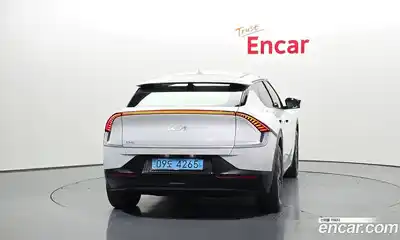 Kia EV6 2023 0.1 Автомат в Москве № 338457, миниатюра 9