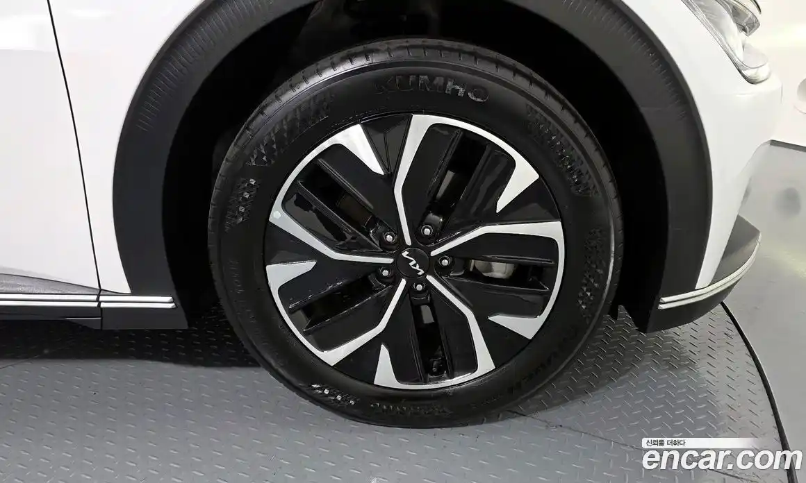 Kia EV6 2023 0.1 Автомат в Москве № 338457, фото 10