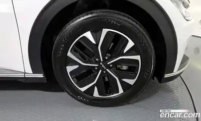 Kia EV6 2023 0.1 Автомат в Москве № 338457, миниатюра 10