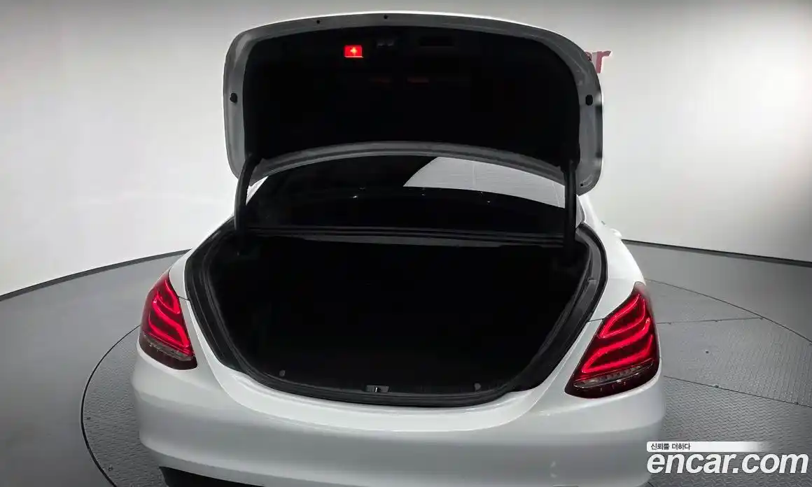 Mercedes-Benz C-Class 2017 1.6 Автомат в Москве № 342971, фото 13