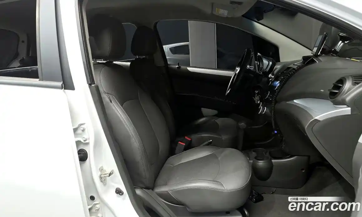 Chevrolet Spark 2014 1.0 Автомат в Москве № 39104, фото 11