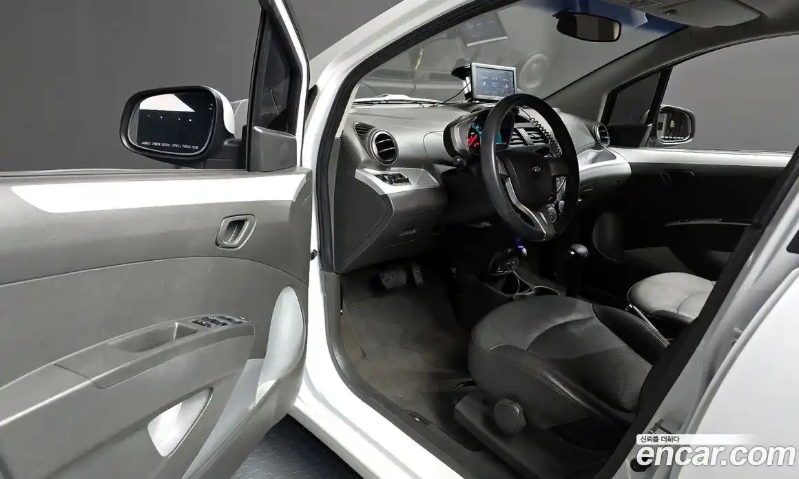 Chevrolet Spark 2014 1.0 Автомат в Москве № 39104, фото 4