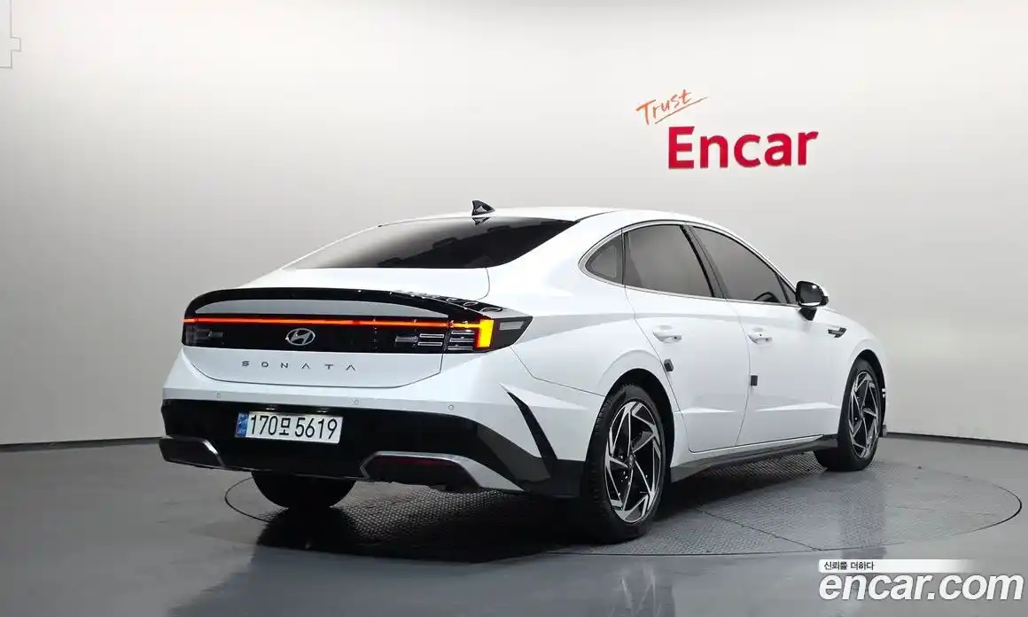 Hyundai Sonata 2024 1.6 Автомат в Москве № 43555, фото 2