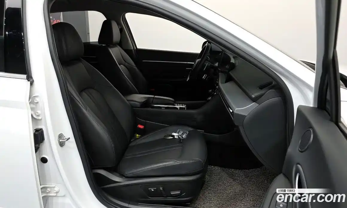 Hyundai Sonata 2024 1.6 Автомат в Москве № 43555, фото 4