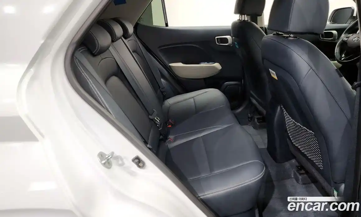 Hyundai Venue 2022 1.6 Автомат в Москве № 45746, фото 17