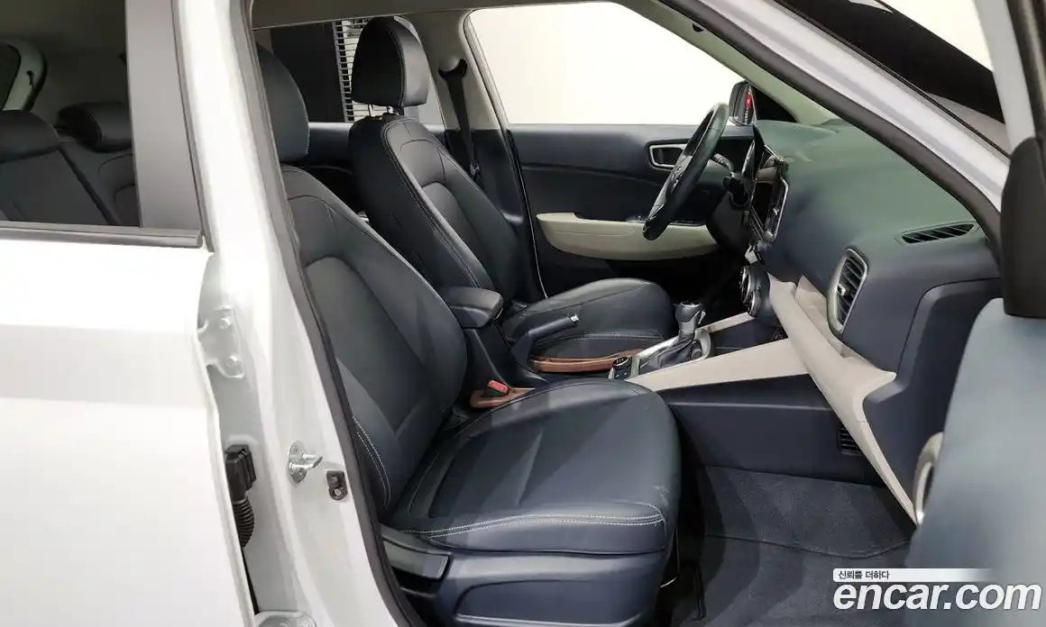 Hyundai Venue 2022 1.6 Автомат в Москве № 45746, фото 6