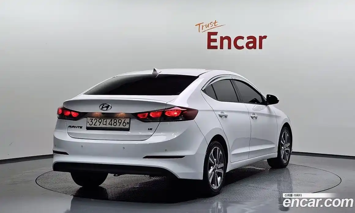 Hyundai Avante 2018 1.6 Автомат в Москве № 5074, фото 17