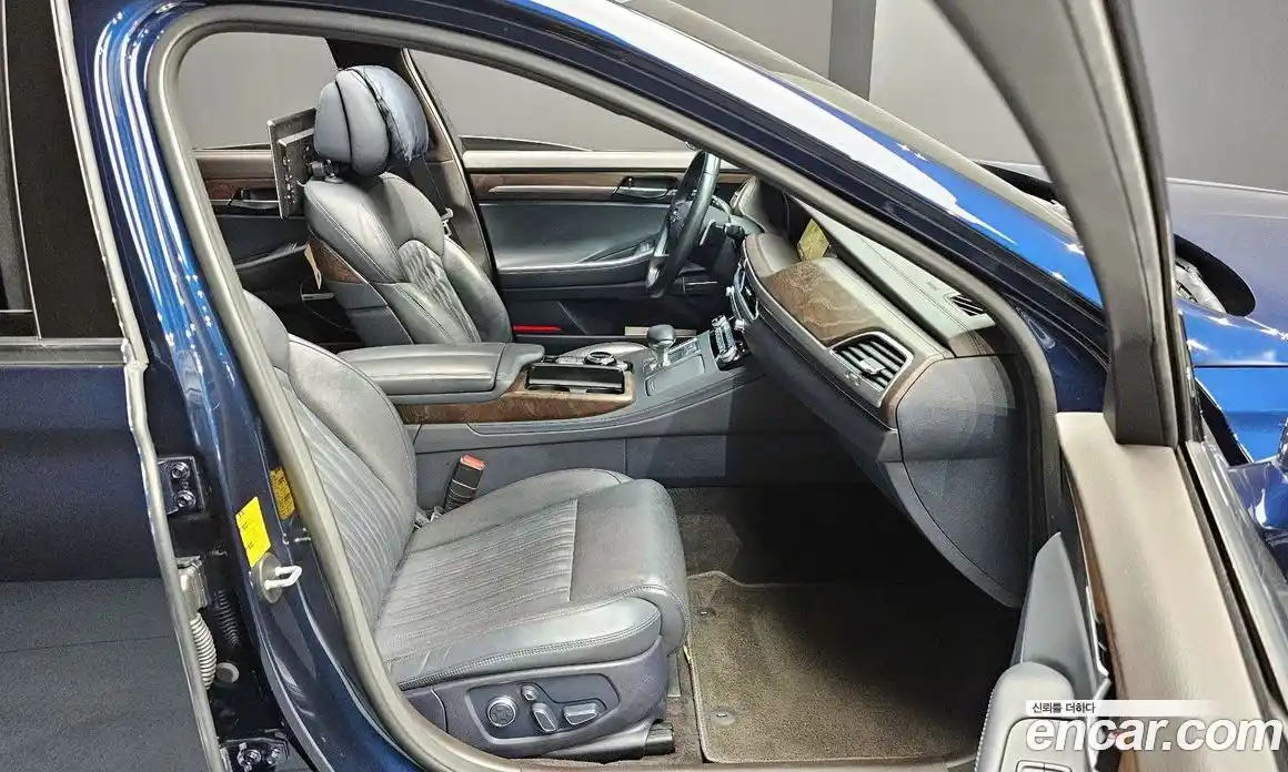 Genesis G90 2019 3.3 Автомат в Москве № 56330, фото 13