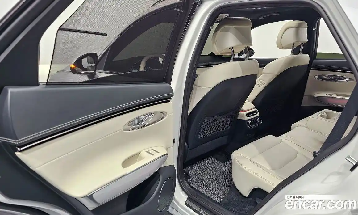 Genesis GV70 2022 0.1 Автомат в Москве № 57632, фото 12