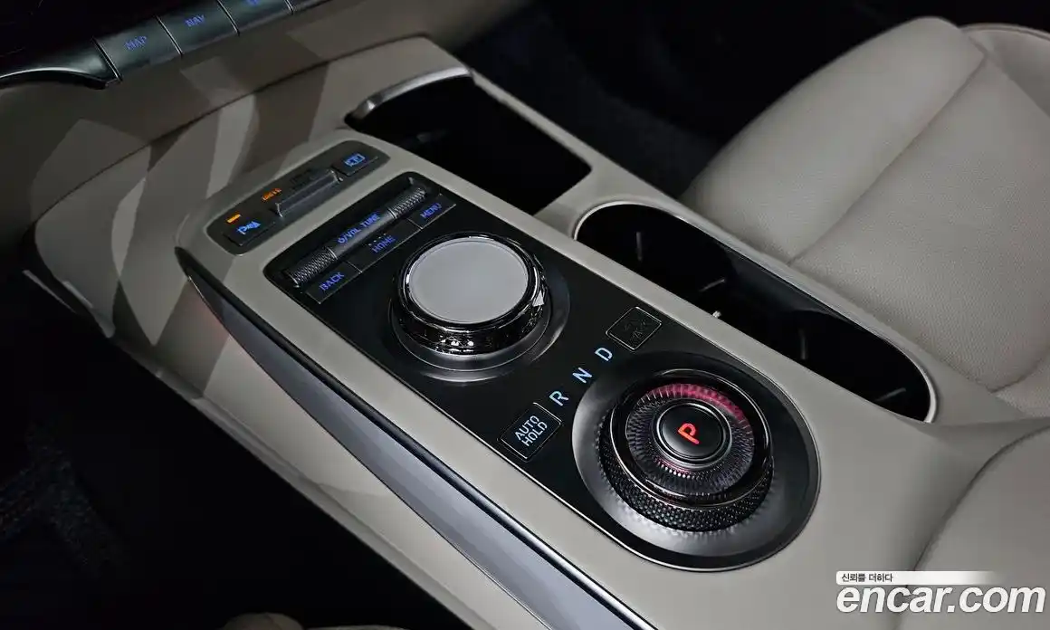 Genesis GV70 2022 0.1 Автомат в Москве № 57632, фото 15