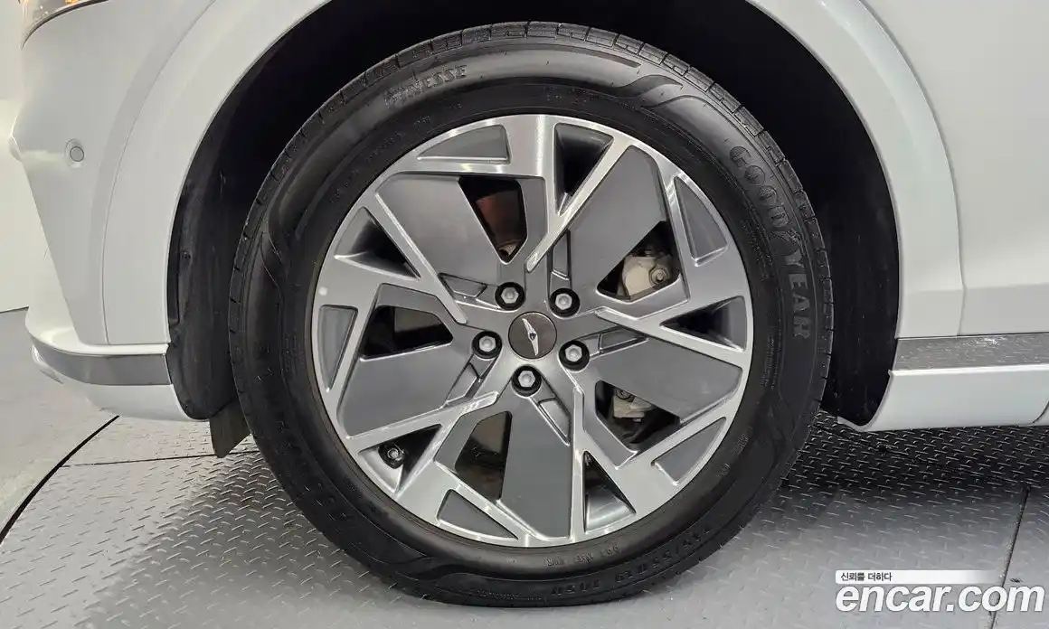 Genesis GV70 2022 0.1 Автомат в Москве № 57632, фото 4