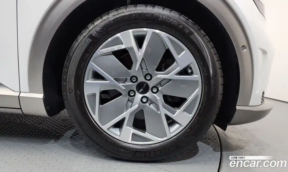 Genesis GV60 2023 0.1 Автомат в Москве № 57716, фото 20