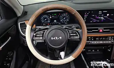 Kia Seltos 2024 1.6 Автомат в Москве № 74053, миниатюра 5