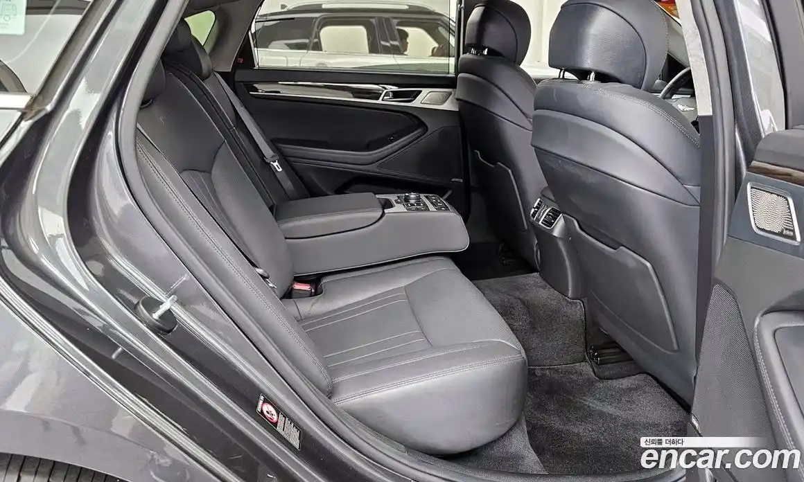 Genesis G80 2018 3.3 Автомат в Москве № 80956, фото 11