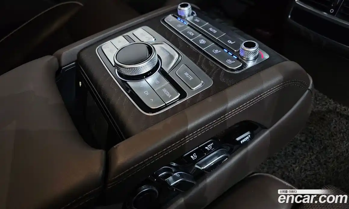 Kia K9 2019 3.3 Автомат в Москве № 100852, фото 14