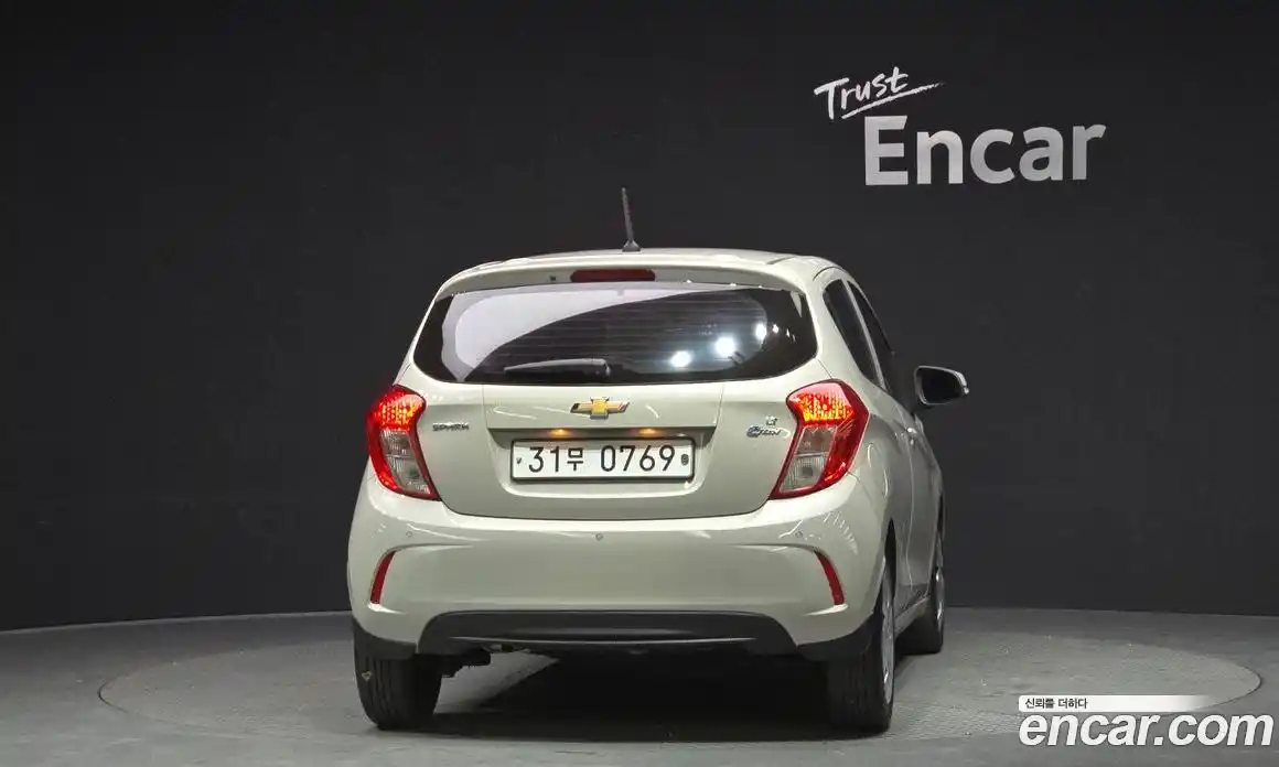 Chevrolet Spark 2016 1.0 Автомат в Москве № 103581, фото 17