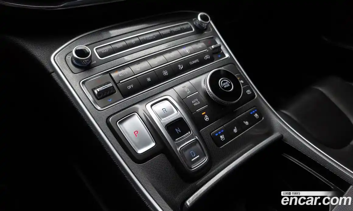 Hyundai Santa Fe 2021 2.2 Автомат в Москве № 111802, фото 16