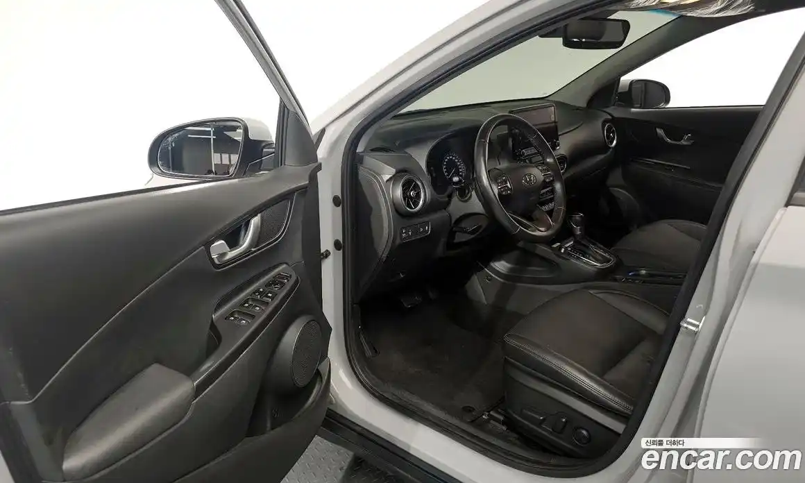 Hyundai Kona 2021 1.6 Автомат в Москве № 112718, фото 17