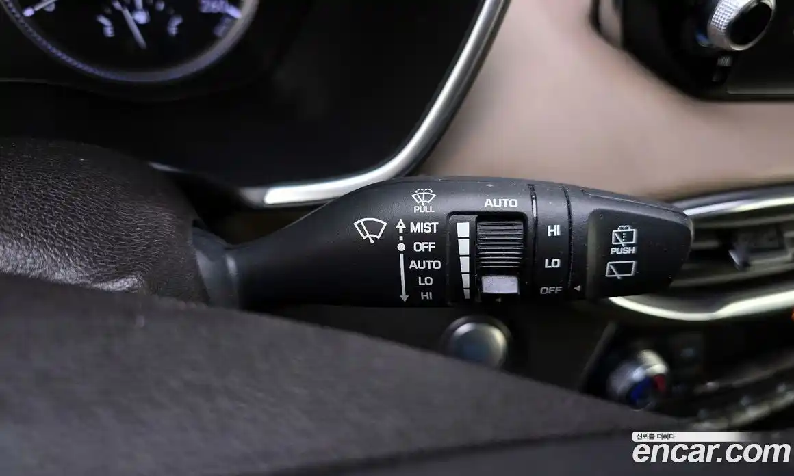 Hyundai Santa Fe 2019 2.0 Автомат в Москве № 124019, фото 12