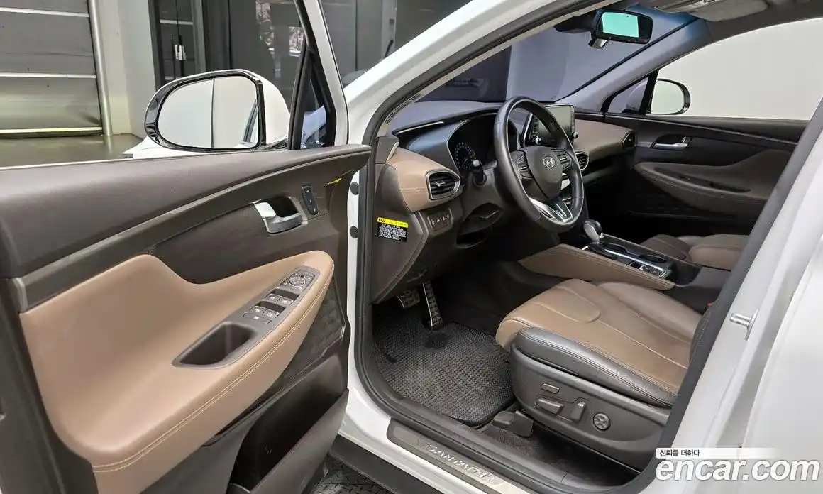 Hyundai Santa Fe 2019 2.0 Автомат в Москве № 124019, фото 15