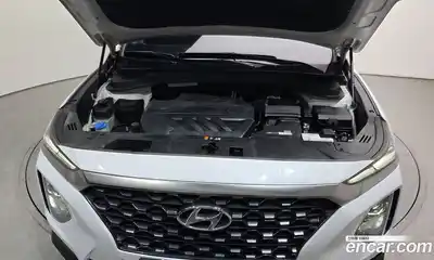 Hyundai Santa Fe 2019 2.0 Автомат в Москве № 124019, миниатюра 3