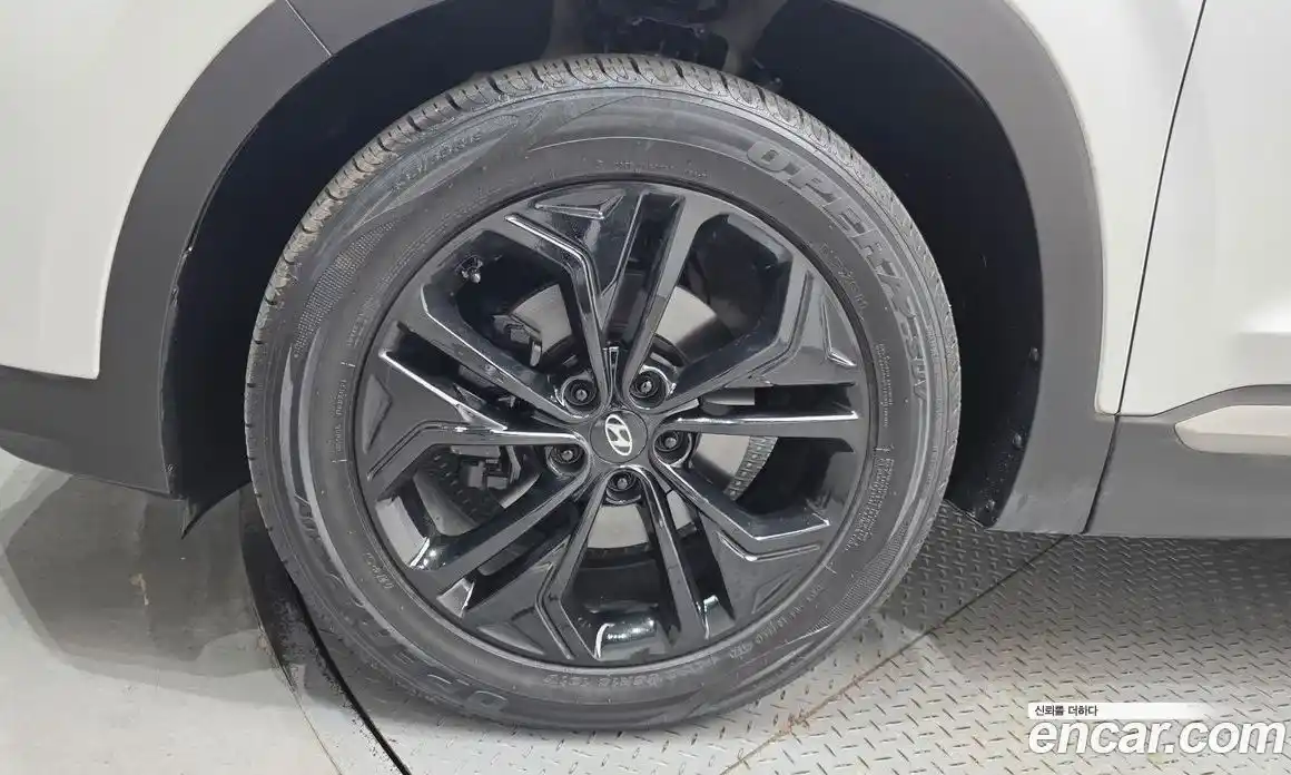 Hyundai Santa Fe 2019 2.0 Автомат в Москве № 124019, фото 10