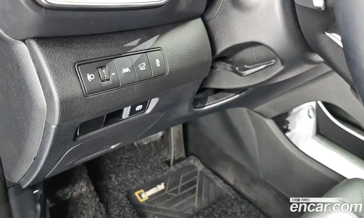 Hyundai Santa Fe 2023 2.5 Автомат в Москве № 124878, фото 13