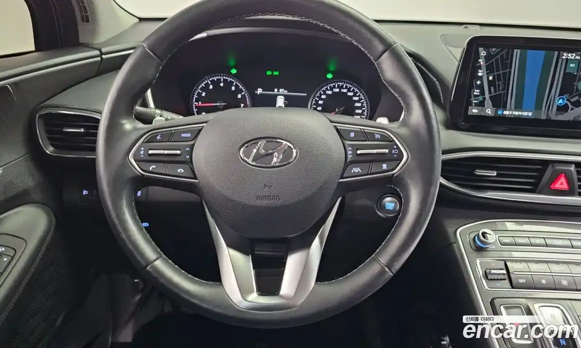 Hyundai Santa Fe 2023 2.5 Автомат в Москве № 124878, фото 16